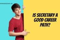 is secretary is a good career path