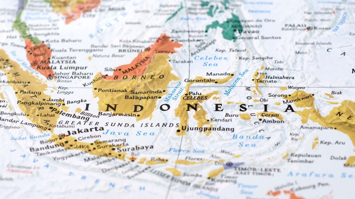 hubungan dasar negara dan konstitusi negara