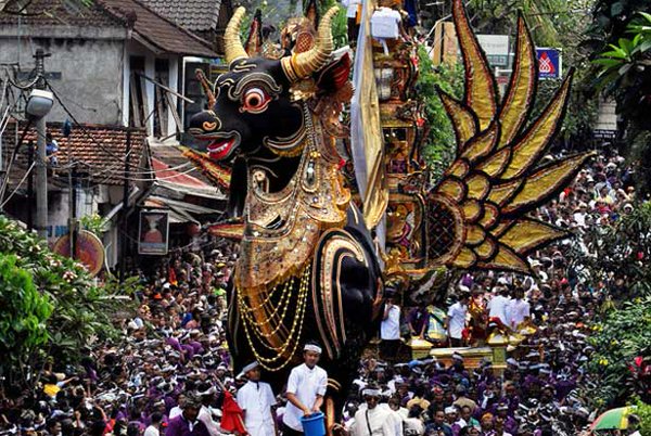 sebutkan contoh fenomena budaya Masalah masalah Keberagaman Budaya Kita Punya